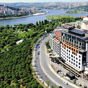 5* Отель Moevenpick Golden Horn